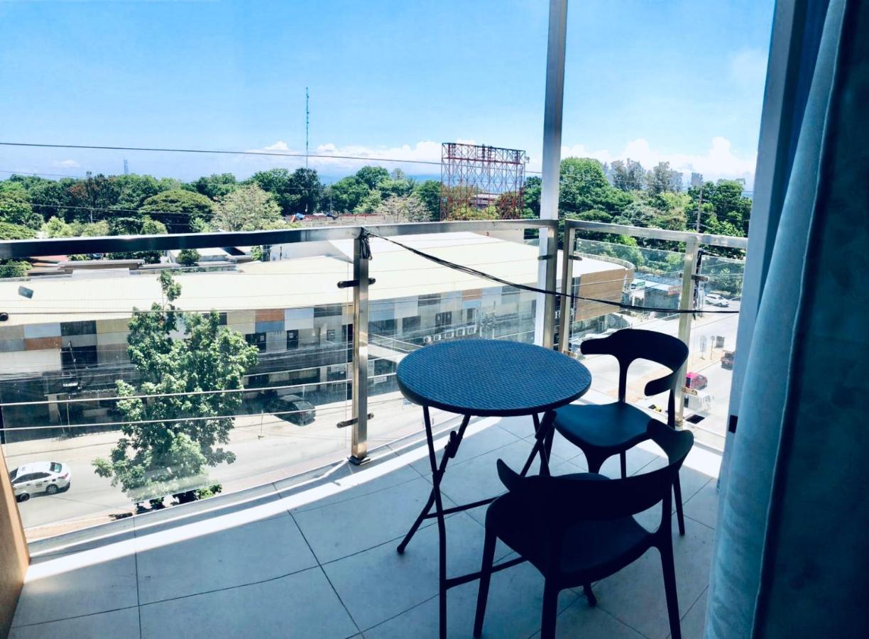 Condo At Primavera City Next To Sm Mall Cagayan de Oro Dış mekan fotoğraf